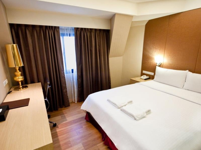 4. デルトン ホテル