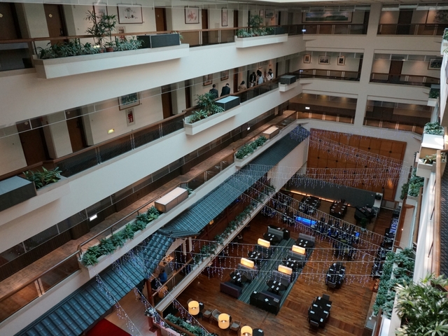 7. ハワード プラザ ホテル