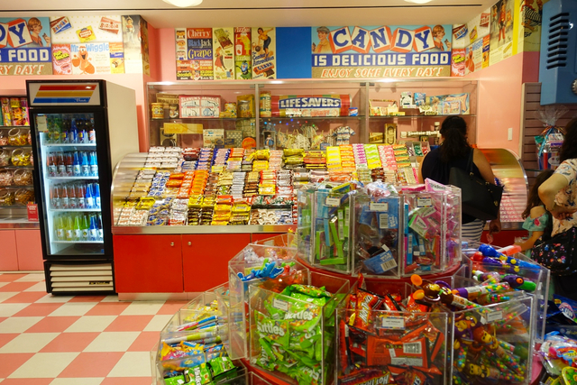 ディランズ キャンディー バー