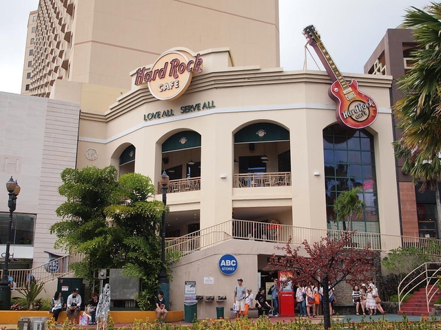 4位:グアム限定メニューあり！「ハードロックカフェ (グアム)」