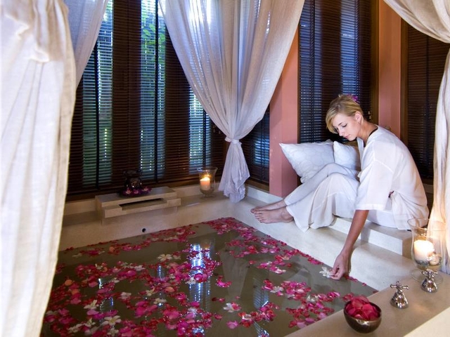 2. アナンタラ マイ カオ プーケット ヴィラズ