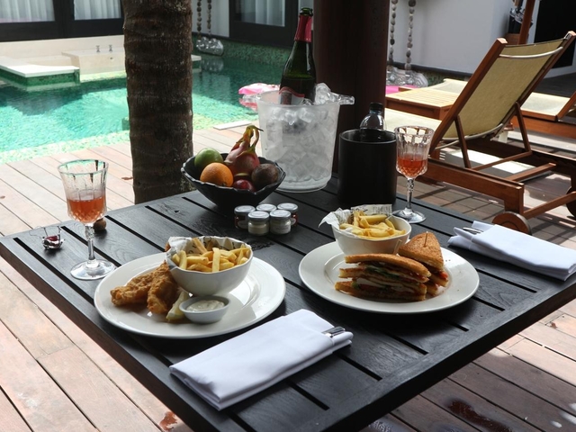 2. アナンタラ マイ カオ プーケット ヴィラズ