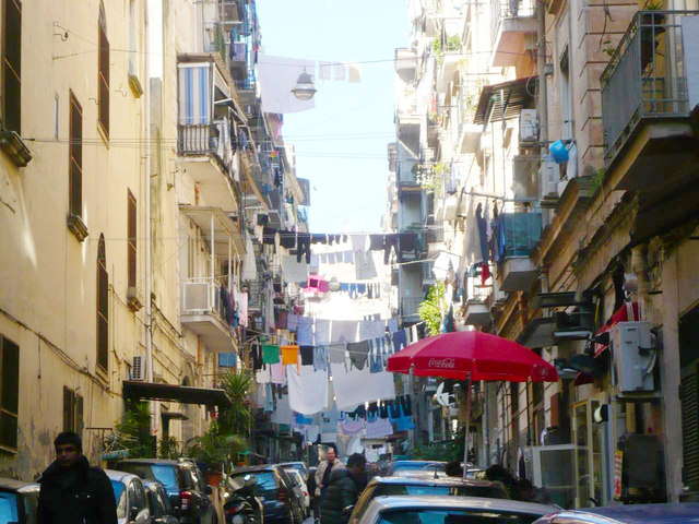 スパッカ ナポリ