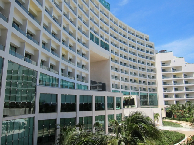 3.ライブ アクア ビーチ リゾート カンクン