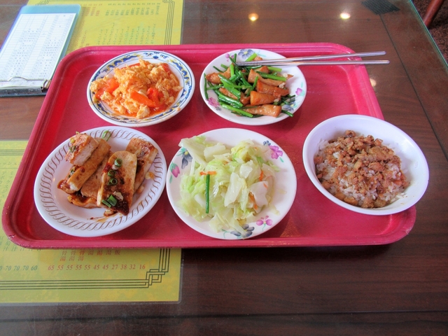 1.丸林魯肉飯 (ワンリンルーロウファン)