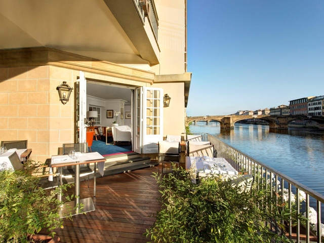 4.ホテル ルンガルノ / イタリア