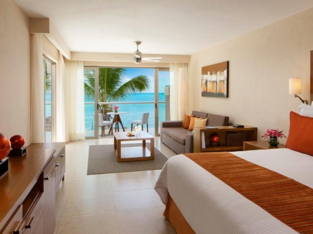 4.シークレッツ オーラ コスメル / Secrets Aura Cozumel