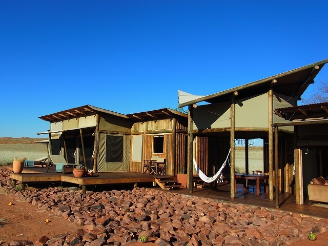 【6位】ヴォルヴェダンス プライベート キャンプ / ナミビア