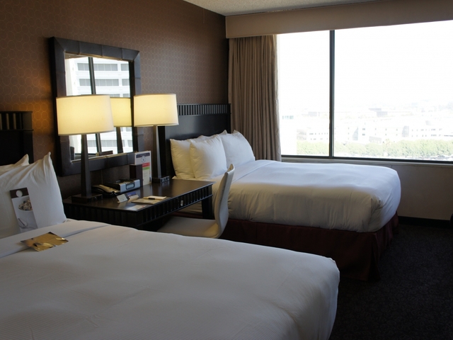 4.ダブルツリー バイ ヒルトン ロサンゼルス ダウンタウン ホテル