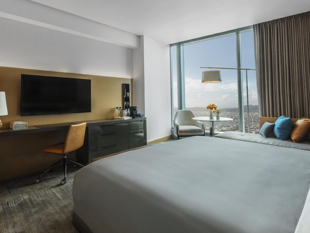 7.インターコンチネンタル ロサンゼルス ダウンタウン