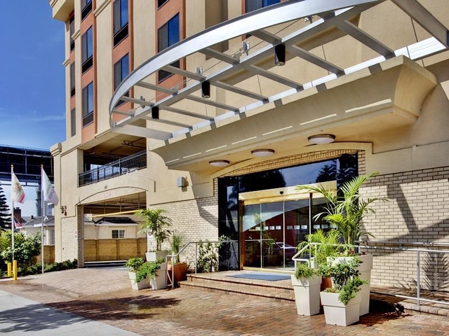 6.ホリデイ イン エクスプレス ハリウッド ウォーク オブ フェイム