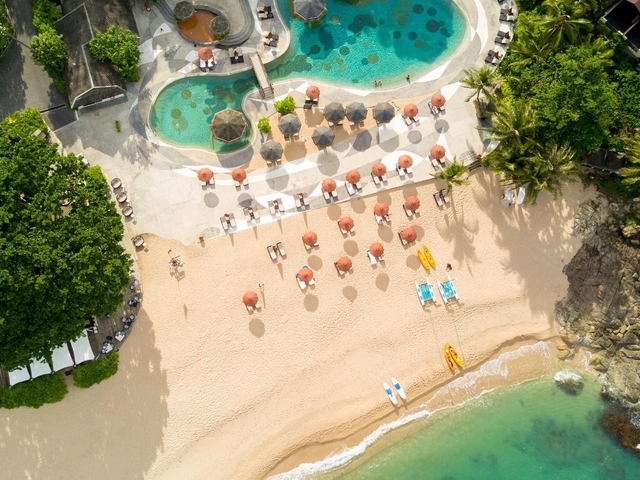 1.ギャリア トンサイベイ サムイ