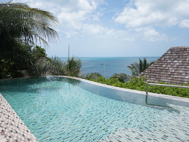 6.シラヴァディ プール スパ リゾート