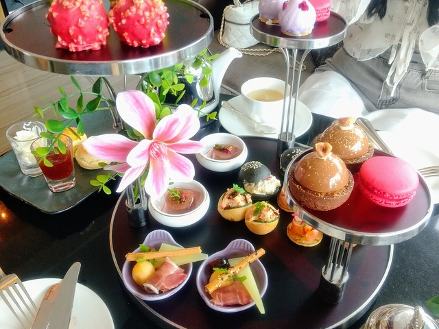 1.ザ ランディング ポイント (ザ フラートン ベイ ホテル)