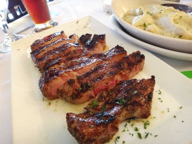 シグネチャー プライム ステーキ ＆ シーフード