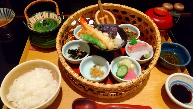 銀座米料亭 八代目儀兵衛 / 和食