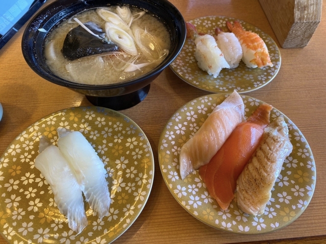 グルメ回転寿司 函太郎 宇賀浦本店