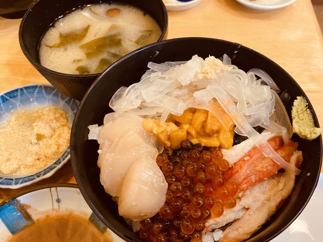 朝市の味処 茶夢