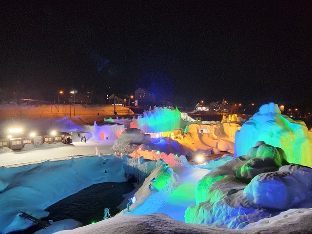 3. 層雲峡温泉氷瀑まつり / 北海道
