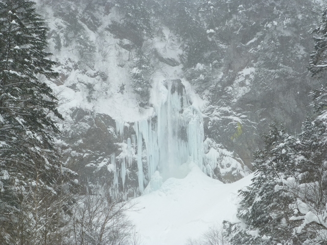 10. 平湯大滝結氷まつり / 岐阜
