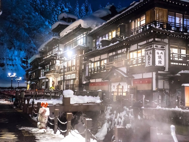 4. 銀山温泉 / 山形県尾花沢市