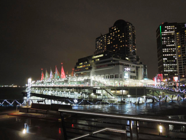 カナダプレイス