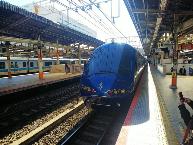 THE ROYAL EXPRESS / 中部