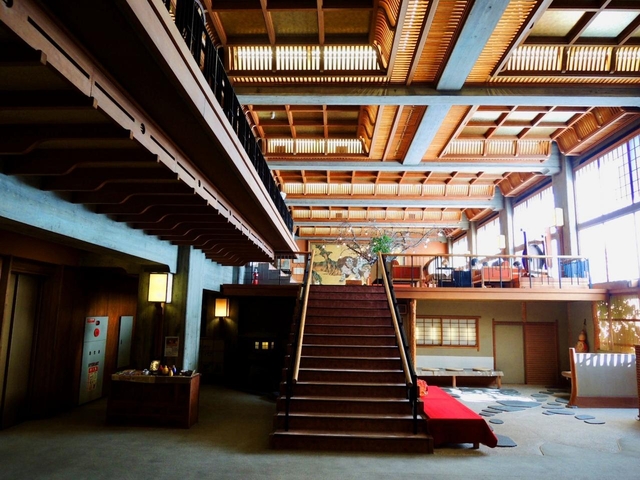 信州湯田中温泉 よろづや