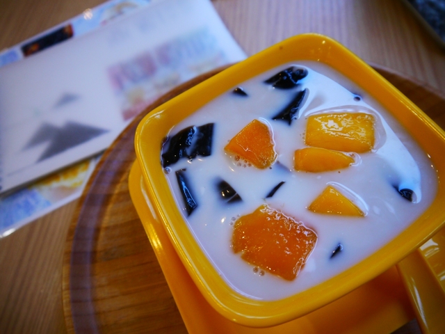 2. タピオカ入りテイウンミルクティ / 鼎雲茶倉(テイウンチャクラ)