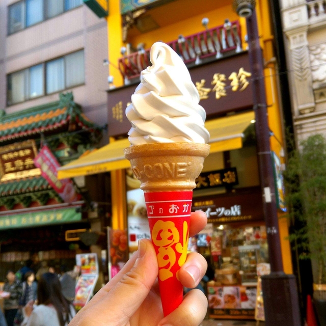 4. 杏仁ソフトクリーム / 横浜大飯店