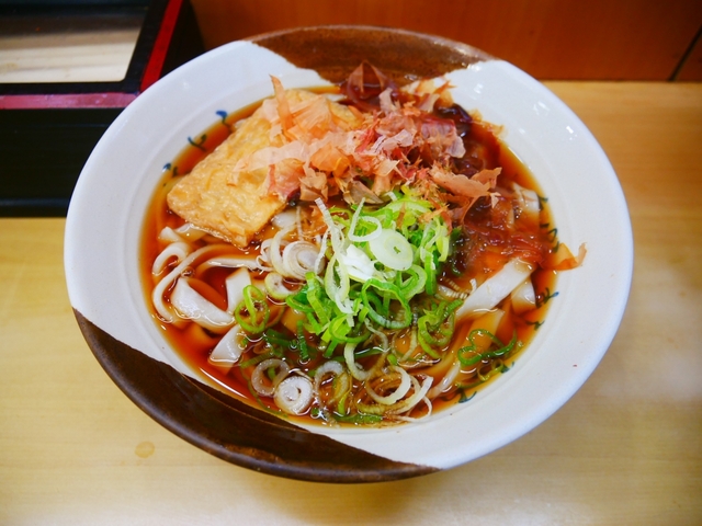 名物の名古屋グルメ10. きしめん