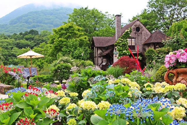 箱根ガラスの森美術館