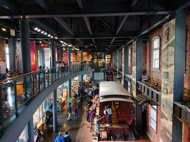 3. かつて活躍した歴代の車両に会える「九州鉄道記念館」