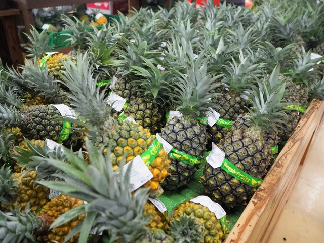 3. なかゆくい市場おんなの駅(恩納村農水産物販売センター)