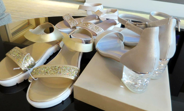 「ヴィンチ」の靴