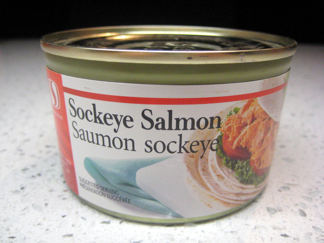 サーモンの缶詰