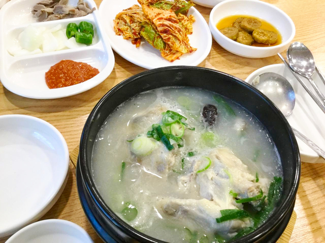 ソムンナンサムゲタン