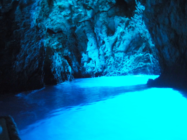 青の洞窟