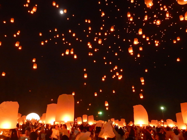コムローイ概要