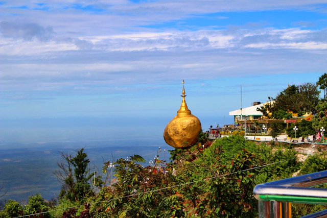 ゴールデン ロック