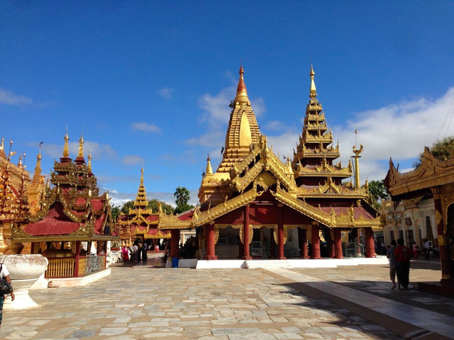 シュエジゴン パゴダ