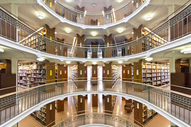 フィンランド国立図書館