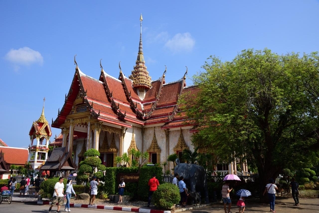 ワット チャロン