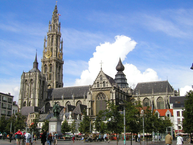 聖母大聖堂 (ノートルダム大聖堂)