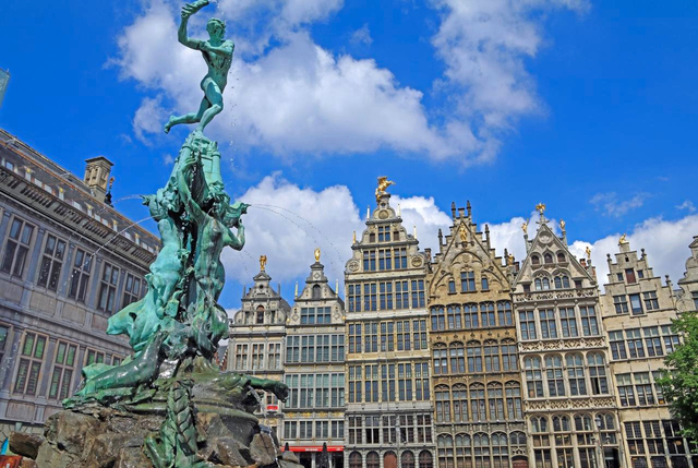 グローテ マルクト