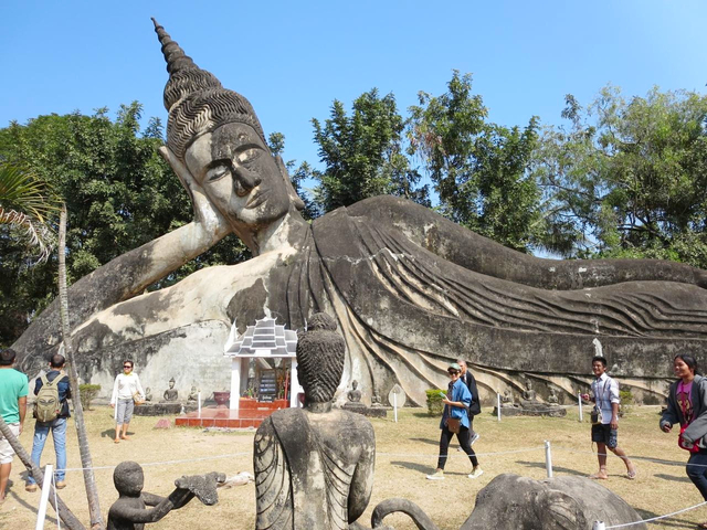 ブッダ パーク (ワット シェンクアン)