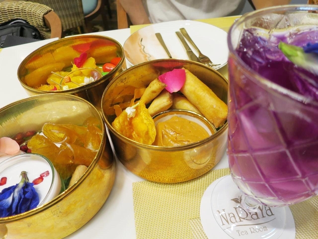 ナラヤ ティールーム