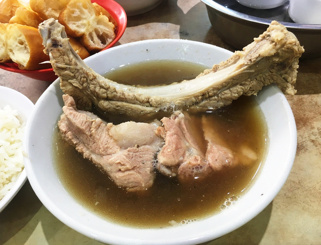 発起人肉骨茶餐館