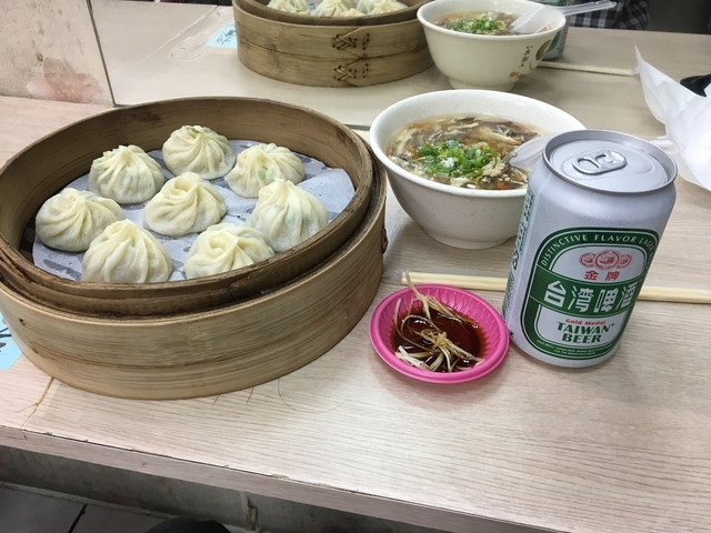 正好鮮肉小籠湯包 (通化店) ゼンハオシェンロウシャオロンタンバオ