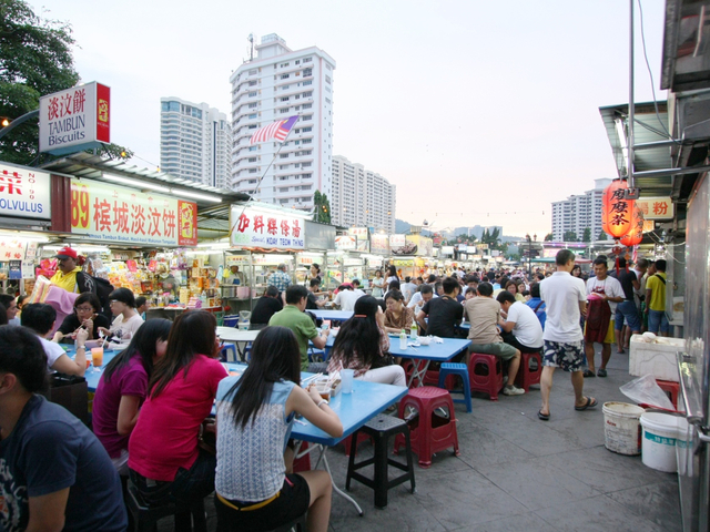 8. ガーニードライブ ホーカーセンター